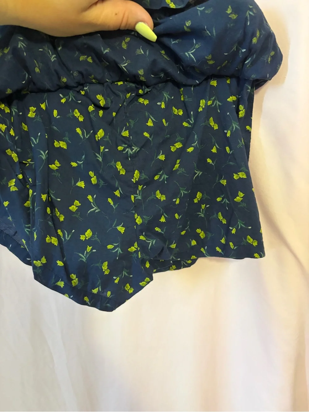 GAP kids Navy Floral Ruffle Skirt Green Print and matching green shirt size 6/7